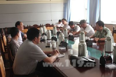 �������������L���ҏ��{�f�Ƿ��≦���ظ������^�����P