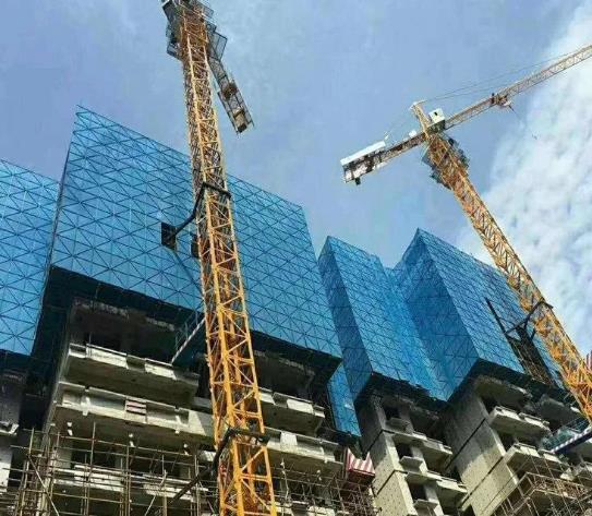 建筑外墻防護網(wǎng)安裝扣件時應(yīng)該注意什么